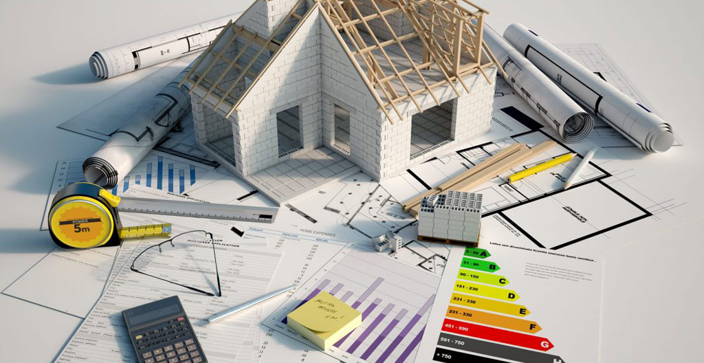 Conseil syndical analysant un projet de rénovation énergétique globale